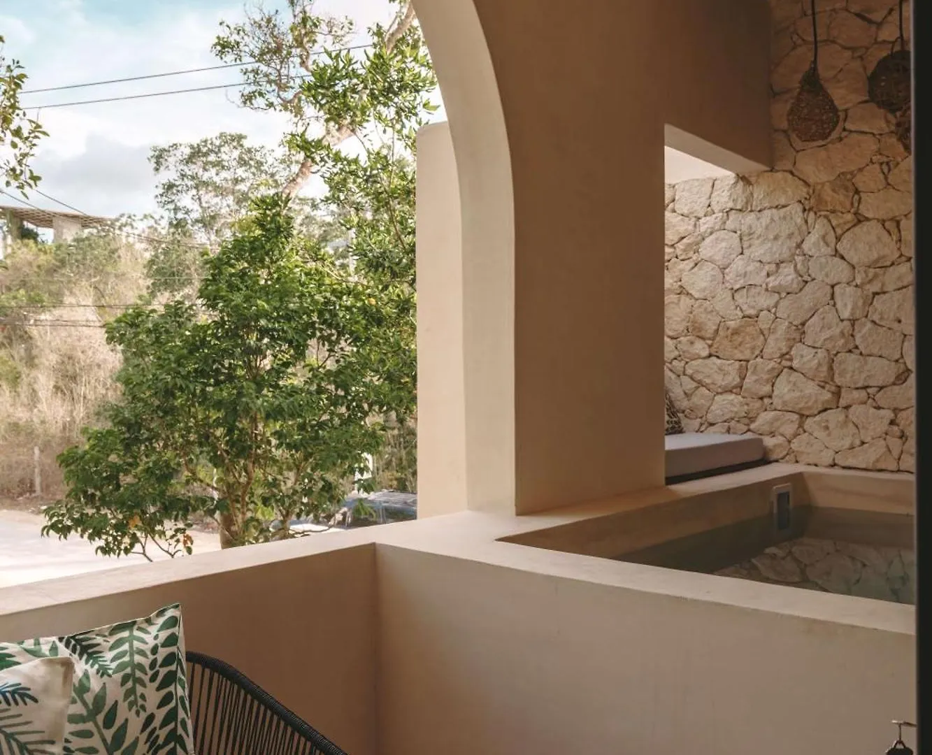 2Br 2Ba Boutique Condo With Private Pool تولوم