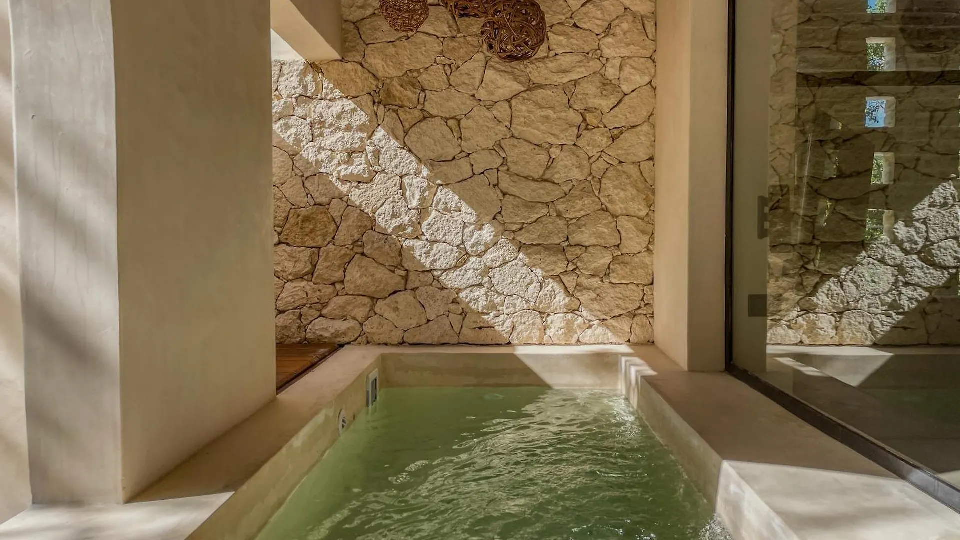 2Br 2Ba Boutique Condo With Private Pool تولوم شقة